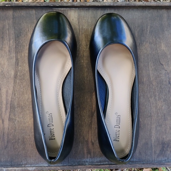 Pierre Dumas Classic Black Round Toe Ballet Flats - Picture 3 of 5